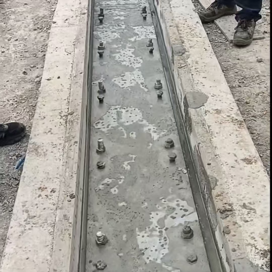 顺城港口码头起重机龙门吊重型机械设备稳固用早强快凝轨道胶泥